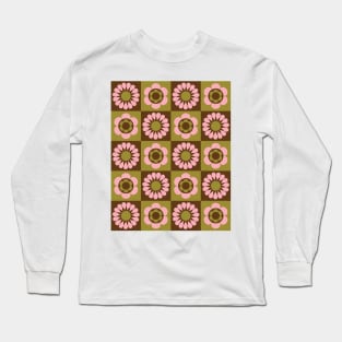 Retro Flower Quilt Pattern Long Sleeve T-Shirt